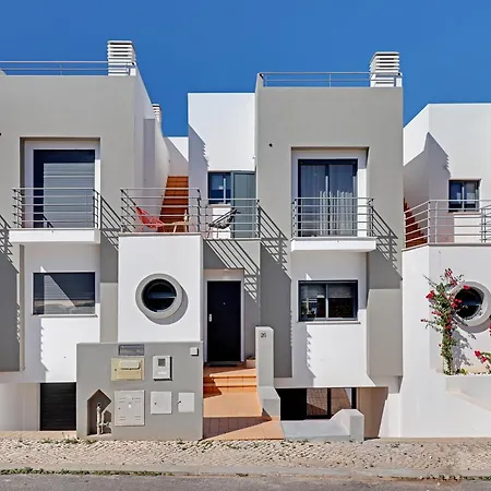 Casa Ferraguido By Portucasa *